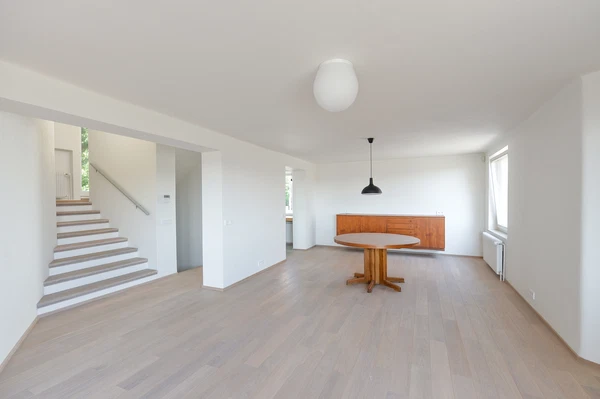 Nad Pomníkem, Hlubočepy - Prague 5 | Rent, House, Five-bedroom (6+kk)