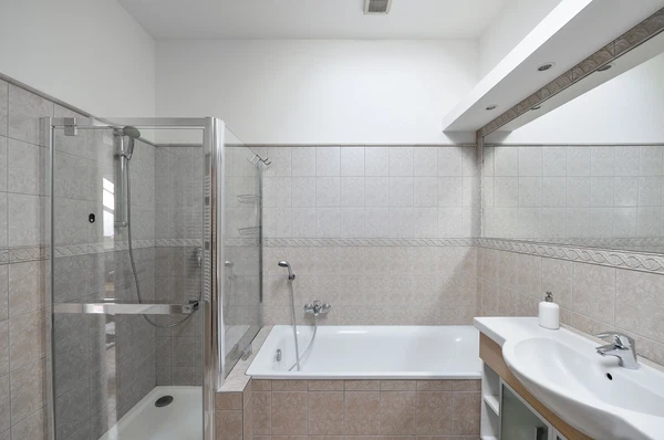 Šmeralova, Bubeneč - Prague 7 | Rent, Apartment, Three-bedroom (4+kk), 135 m²