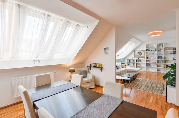 Šmeralova, Bubeneč - Prague 7 | Rent, Apartment, Three-bedroom (4+kk), 135 m²