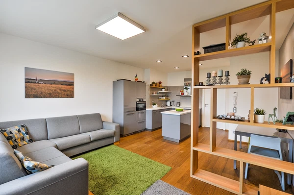 Rooseveltova, Bubeneč - Prague 6 | Sale, Apartment, Two-bedroom (3+kk), 69 m²