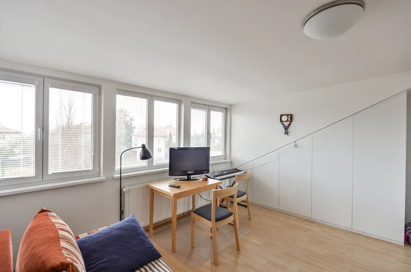 Parašutistů, Ruzyně - Prague 6 | Sale, House, Three-bedroom (4+1)