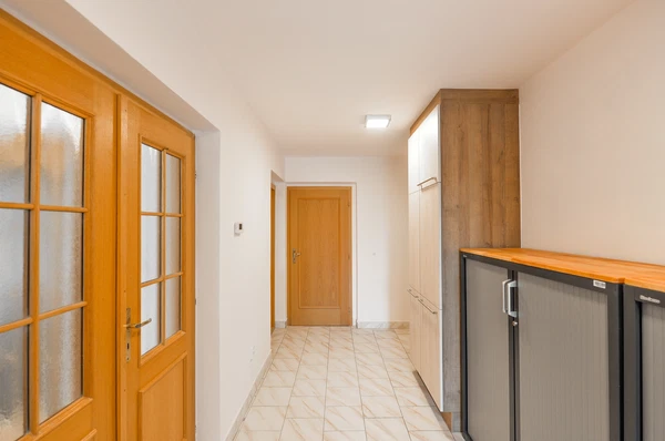 Milíčovská, Újezd u Průhonic - Prague 4 | Rent, Apartment, Two-bedroom (3+1), 97 m²