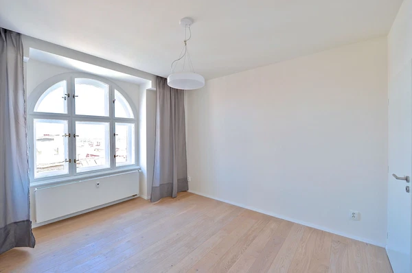 Lucemburská, Vinohrady - Prague 3 | Rent, Apartment, One-bedroom (2+kk), 54 m²