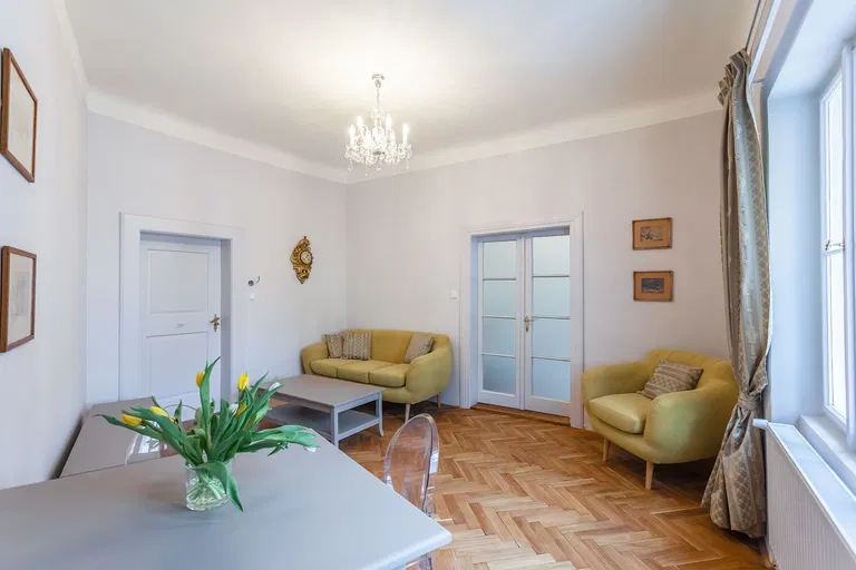 Maltézské náměstí, Malá Strana - Praha 1 | Pronájem, Byt, 2+1, 52 m²