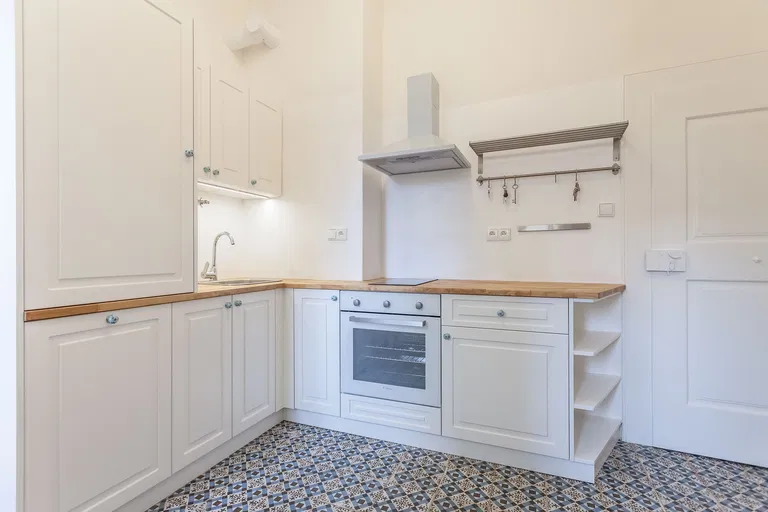 Maltézské náměstí, Malá Strana - Praha 1 | Pronájem, Byt, 2+1, 52 m²