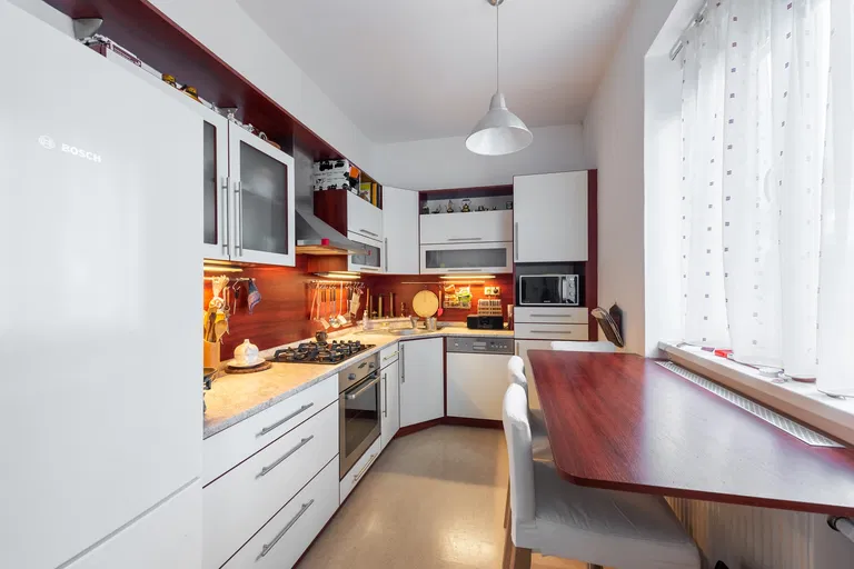 Šarecká, Dejvice - Prague 6 | Sale, Apartment, Two-bedroom (3+1), 77 m²