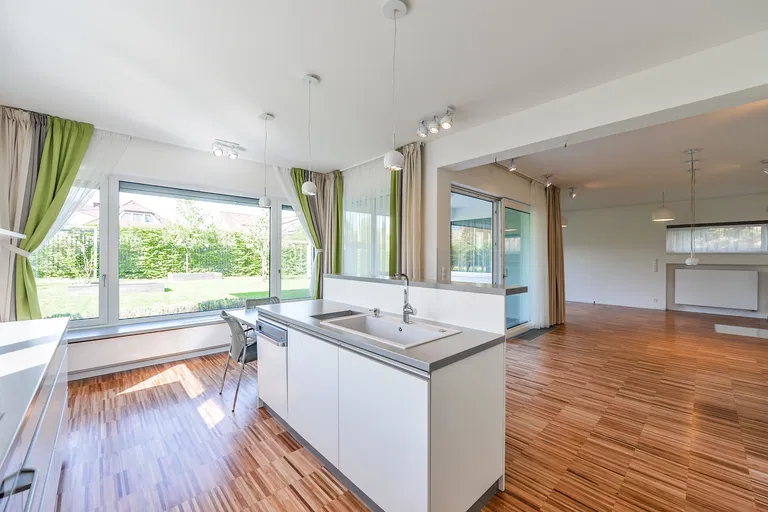 Plukovníka Poláčka, Roztoky - Praha-západ | Sale, House, Five-bedroom (6+kk), 248 m²