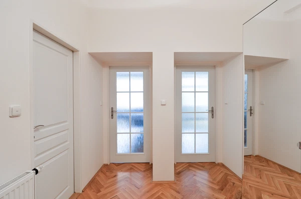 Jugoslávských partyzánů, Bubeneč - Praha 6 | Pronájem, Byt, 2+kk, 56 m²