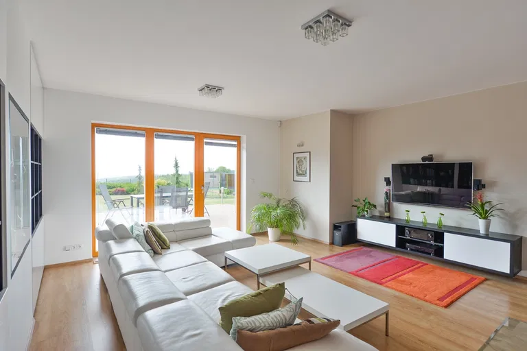 Na Vyhlídce, Sulice - Praha-východ | Sale, House, Five-bedroom (6+kk), 253 m²