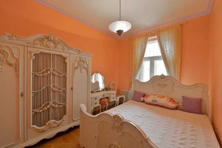 Šafaříkova, Vinohrady - Prague 2 | Rent, Apartment, Two-bedroom (3+1), 80 m²