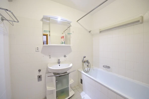 K Haltýři, Troja - Prague 8 | Rent, Apartment, Two-bedroom (3+kk), 88 m²