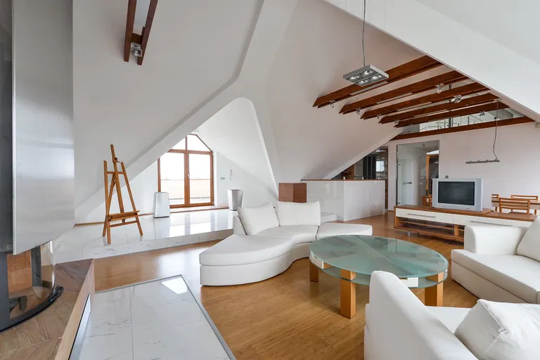 Za Kovárnou, Dolní Měcholupy - Praha 10 | Pronájem, Byt, 5+kk, 235 m²
