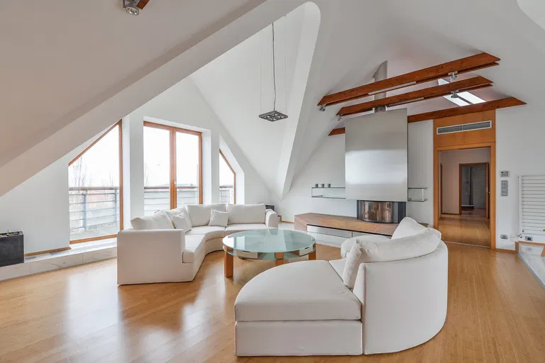 Za Kovárnou, Dolní Měcholupy - Praha 10 | Pronájem, Byt, 5+kk, 235 m²