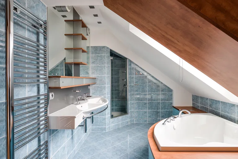 Za Kovárnou, Dolní Měcholupy - Praha 10 | Pronájem, Byt, 5+kk, 235 m²