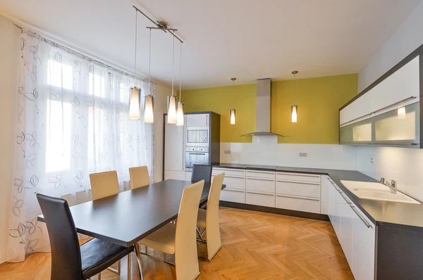 Verdunská, Bubeneč - Prague 6 | Sale, Apartment, Two-bedroom (3+kk), 105 m²