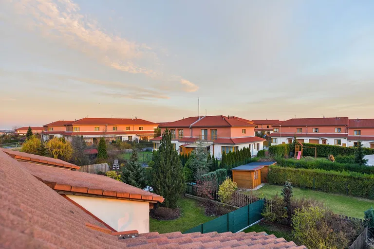 Sukova, Velké Přílepy - Praha-západ | Sale, House, Four-bedroom (5+kk), 181 m²