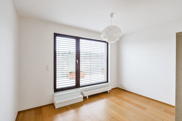 Nademlejnská, Hloubětín - Praha 9 | Pronájem, Byt, 3+kk, 92 m²