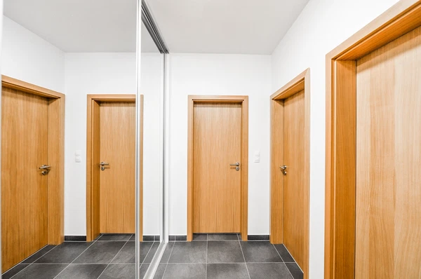 Nademlejnská, Hloubětín - Praha 9 | Pronájem, Byt, 3+kk, 92 m²