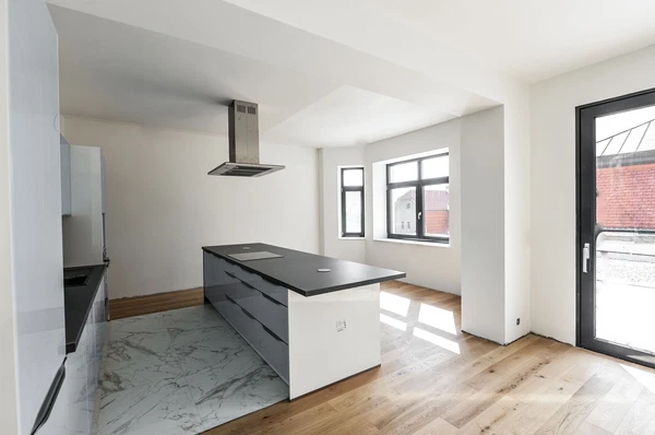 Révová, Strašnice - Prague 10 | Rent, Apartment, Four-bedroom (5+kk), 159 m²