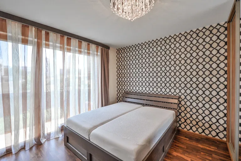 V Třešňovce, Hrdlořezy - Prague 9 | Rent, Apartment, Two-bedroom (3+kk), 97 m²