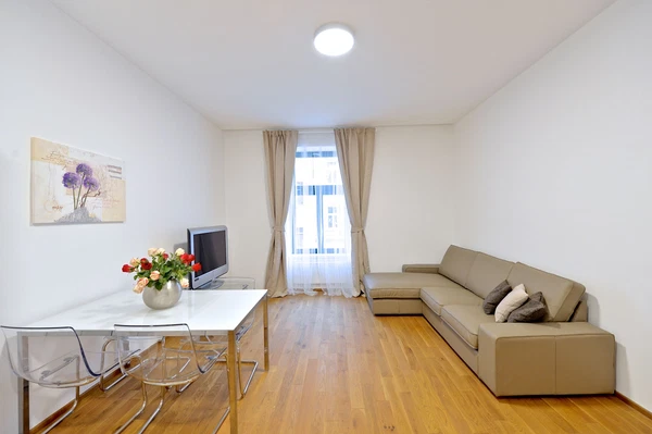 U Studánky, Bubeneč - Prague 7 | Rent, Apartment, Two-bedroom (3+kk), 70 m²