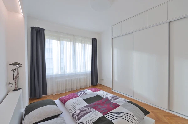 U Smaltovny, Holešovice - Prague 7 | Rent, Apartment, One-bedroom (2+kk), 65 m²