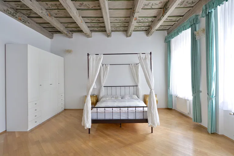Vlašská, Malá Strana - Praha 1 | Pronájem, Byt, 3+kk, 93 m²