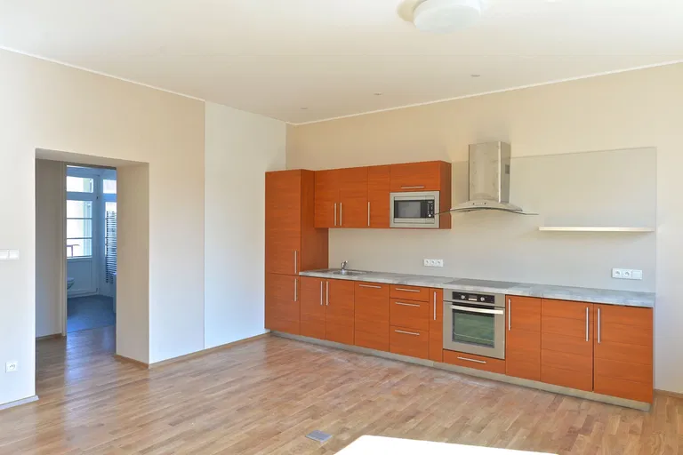 Zelená, Dejvice - Prague 6 | Sale, Apartment, Two-bedroom (3+kk), 84 m²