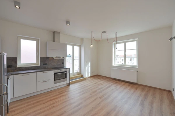 Národní obrany, Bubeneč - Praha 6 | Pronájem, Byt, 2+kk, 72 m²