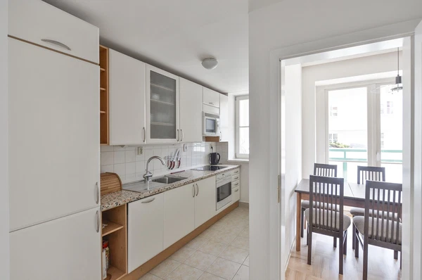 V Kapslovně, Žižkov - Prague 3 | Rent, Apartment, Two-bedroom (3+1), 78 m²