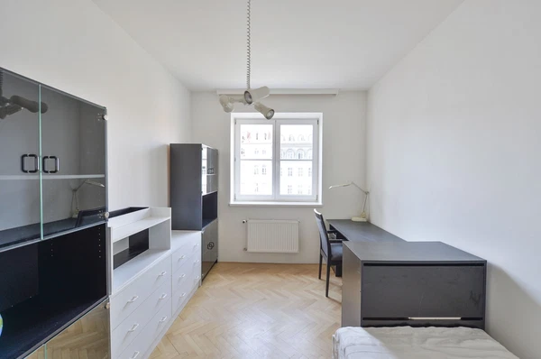 V Kapslovně, Žižkov - Prague 3 | Rent, Apartment, Two-bedroom (3+1), 78 m²