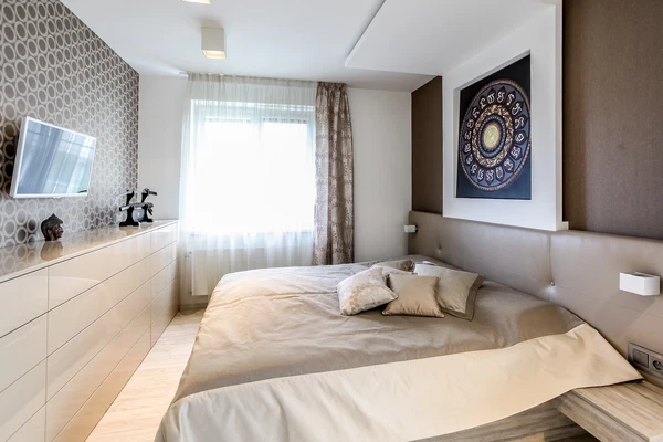 K Chaloupkám, Záběhlice - Prague 10 | Sale, Apartment, Three-bedroom (4+kk), 157 m²