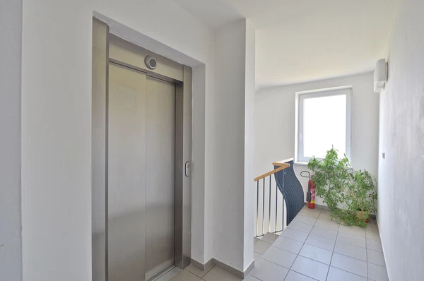 Šternovská, Chodov - Prague 4 | Sale, Apartment, One-bedroom (2+kk), 75 m²