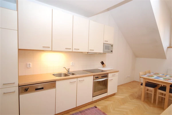 Strossmayerovo náměstí, Holešovice - Prague 7 | Rent, Apartment, Two-bedroom (3+1), 115 m²