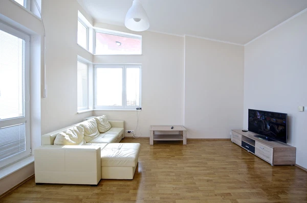 Harmonická, Stodůlky - Prague 5 | Rent, Apartment, Three-bedroom (4+kk), 100 m²