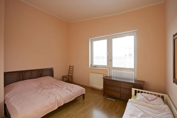 Harmonická, Stodůlky - Prague 5 | Rent, Apartment, Three-bedroom (4+kk), 100 m²