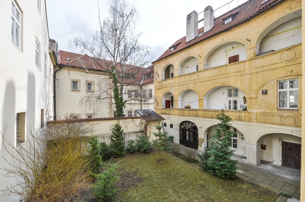 Thunovská, Malá Strana - Prague 1 | Rent, Apartment, One-bedroom (2+kk), 78 m²