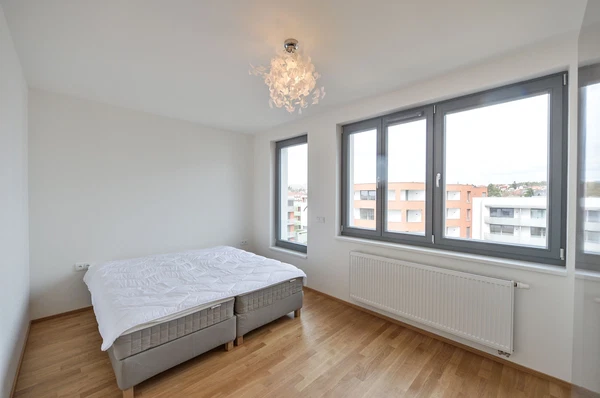 Čumpelíkova, Kobylisy - Praha 8 | Pronájem, Byt, 2+kk, 55 m²