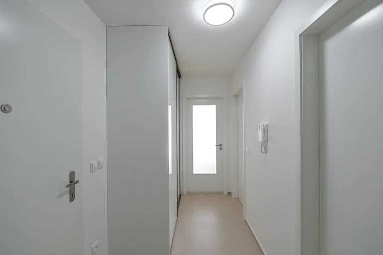 Čumpelíkova, Kobylisy - Praha 8 | Pronájem, Byt, 2+kk, 61 m²