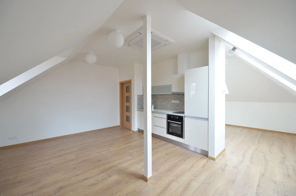 Kovářova, Stodůlky - Prague 5 | Rent, Apartment, One-bedroom (2+kk), 58 m²