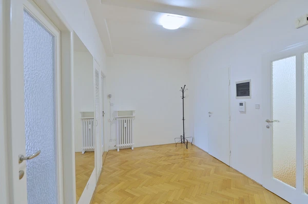 Klimentská, Nové Město - Praha 1 | Pronájem, Byt, 2+1, 81 m²