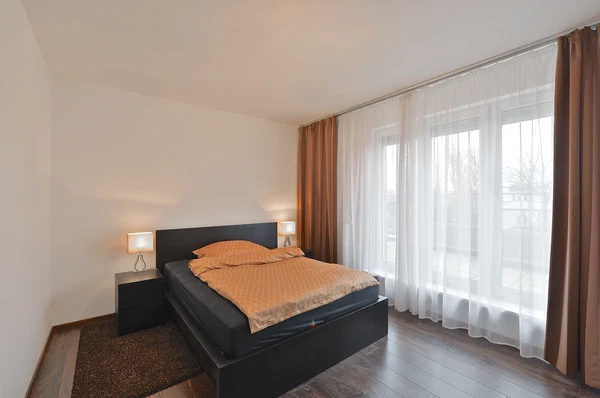 Kamelova, Záběhlice - Prague 10 | Sale, Apartment, Three-bedroom (4+kk), 277 m²