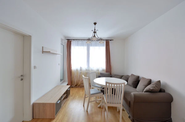 U Svobodárny, Libeň - Prague 9 | Sale, Apartment, Two-bedroom (3+kk), 74 m²