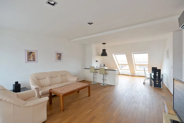 U Studánky, Bubeneč - Praha 7 | Pronájem, Byt, 4+kk, 145 m²