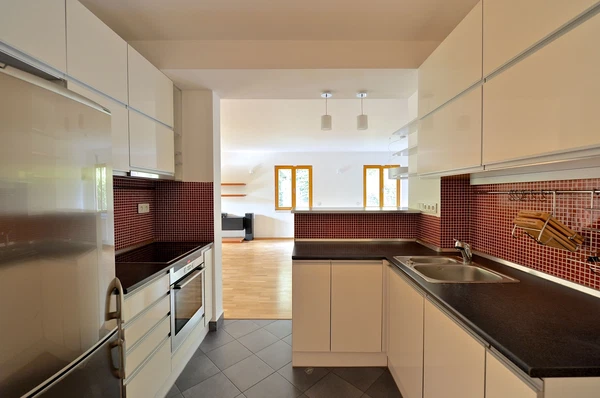 Dolnokrčská, Krč - Prague 4 | Sale, Apartment, Three-bedroom (4+kk), 169 m²