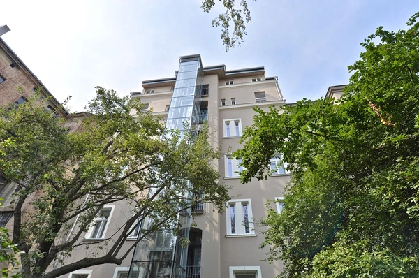 Kamenická, Holešovice - Prague 7 | Sale, Apartment, Two-bedroom (3+1), 67 m²