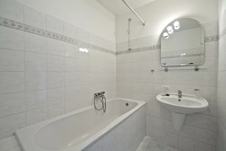 Za Dvorem, Horoměřice - Praha-západ | Pronájem, Rodinný dům, 6+1, 317 m²