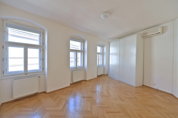 Cihelná, Malá Strana - Prague 1 | Rent, Apartment, Four-bedroom (5+1), 205 m²