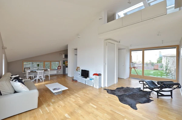 Horská, Nové Město - Prague 2 | Rent, Apartment, Three-bedroom (4+kk), 120 m²