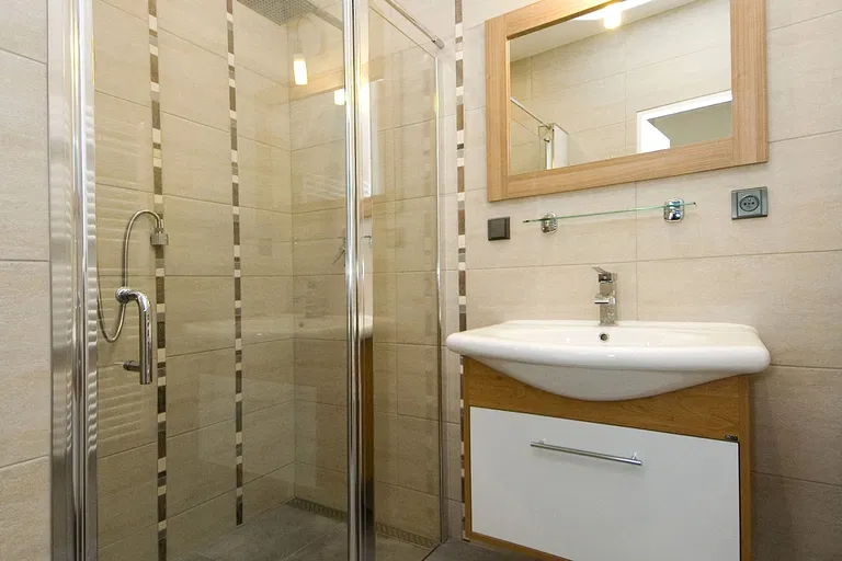 Železničářů, Holešovice - Praha 7 | Pronájem, Byt, 2+kk, 52 m²